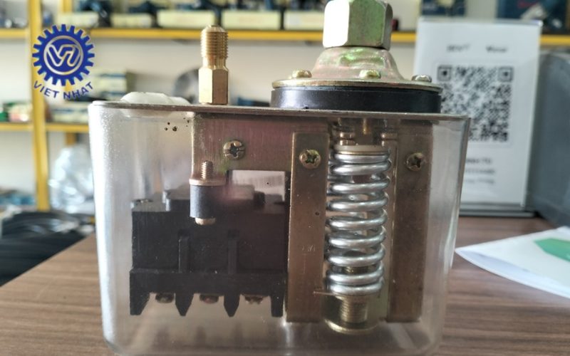 Rơ le máy nén khí