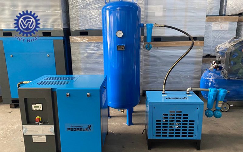 chi phí vận hành máy nén khí piston so với trục vít 